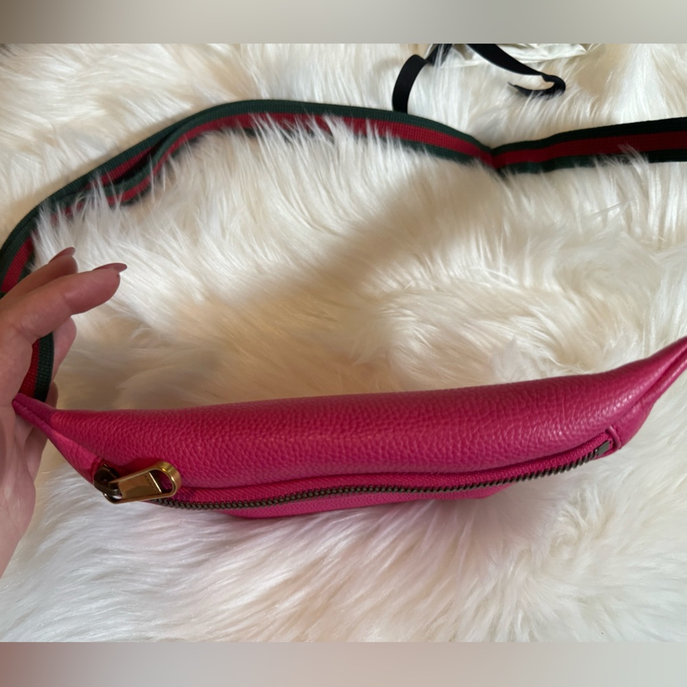 GUCCI Grained Calfskin Small Logo Belt Bum Bag Pink Green - Picture 8 of 14